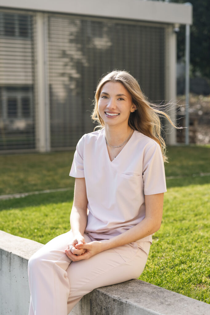 Michaela Gaššová, DiS., dentální hygienistka - CLINIQ Dejvice a Dlouhá